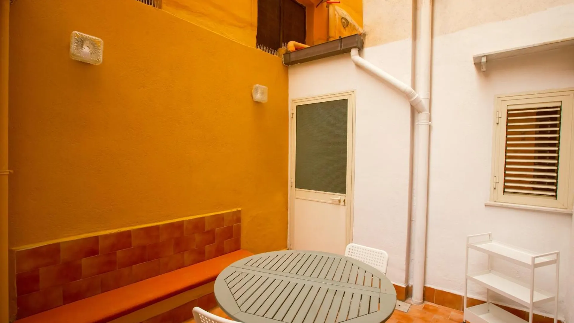 Apartment Ferienwohnung Casa D'Amari Palermo Italien
